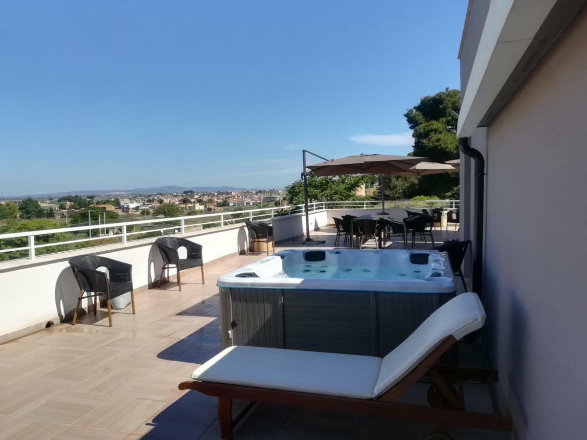 La Terrazza Di Harmakhis Hotel Partanna Exterior foto